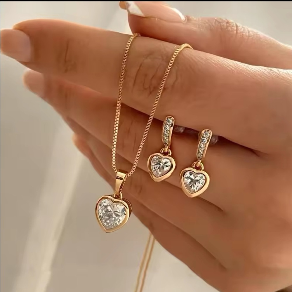 Gold Filled Cubic Zirconia Heart Jewelry Set